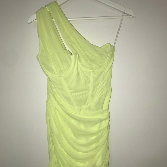 House of CB - ‘CLEMENTINE’ LIME CUT OUT MINI DRESS - Picture 13 of 16